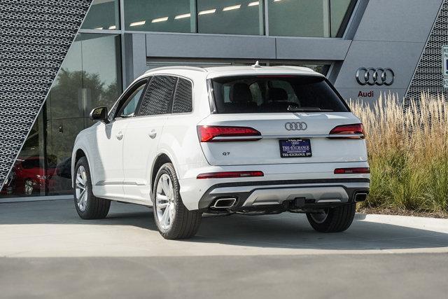 new 2025 Audi Q7 car, priced at $75,800