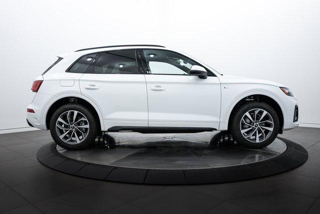 new 2024 Audi Q5 car, priced at $48,373