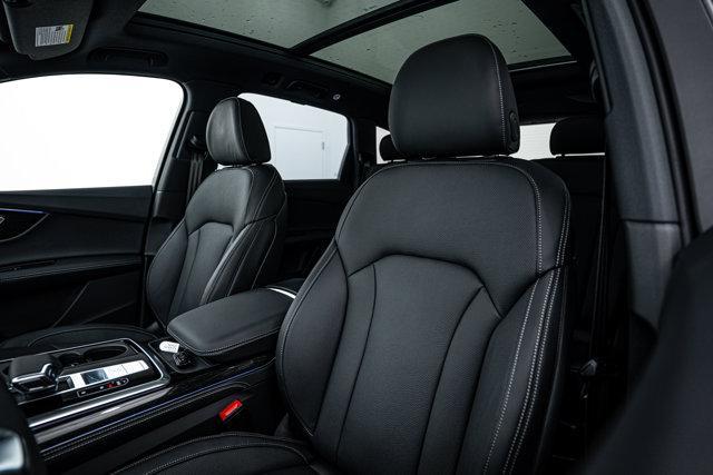 new 2025 Audi Q7 car, priced at $80,492