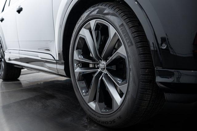 new 2025 Audi Q7 car, priced at $80,492