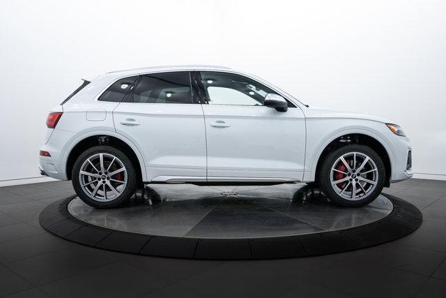 new 2025 Audi SQ5 car, priced at $64,416