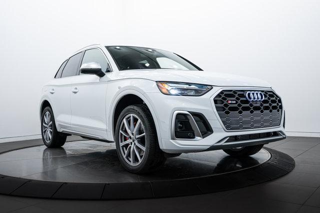 new 2025 Audi SQ5 car, priced at $64,416