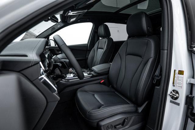 new 2025 Audi Q7 car, priced at $71,500