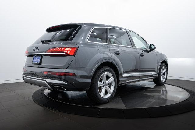 new 2025 Audi Q7 car, priced at $69,950