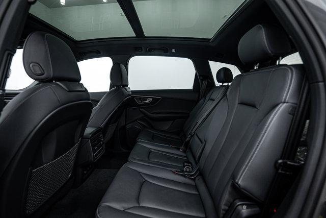 new 2025 Audi Q7 car, priced at $69,950