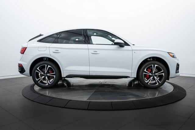 new 2025 Audi Q5 car, priced at $61,900