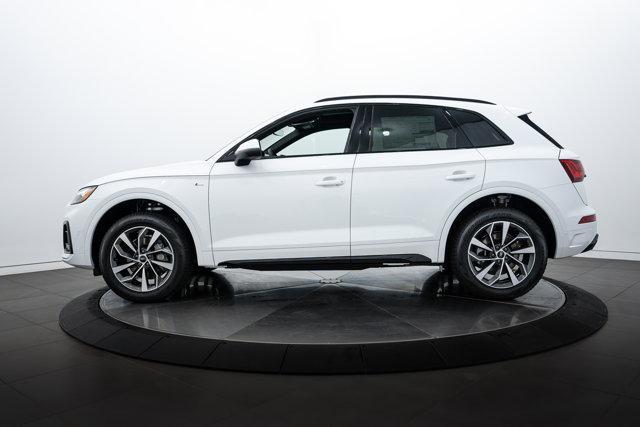 new 2024 Audi Q5 car, priced at $47,927