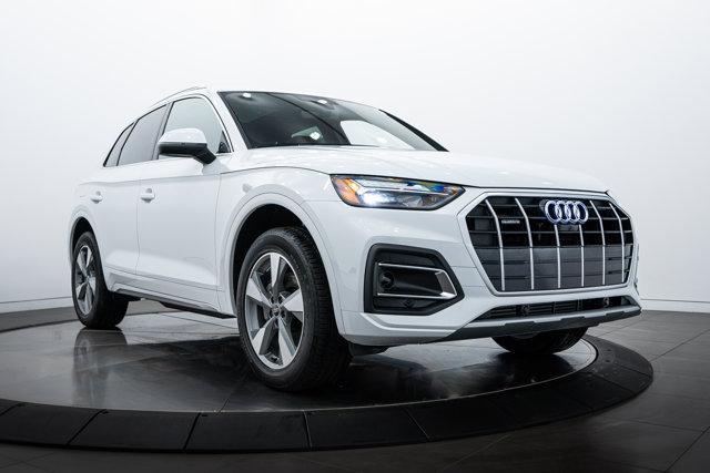 new 2025 Audi Q5 car, priced at $54,575