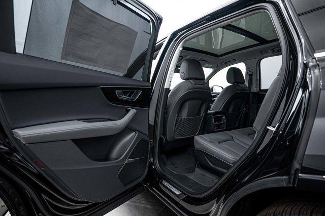 new 2025 Audi Q7 car, priced at $73,420
