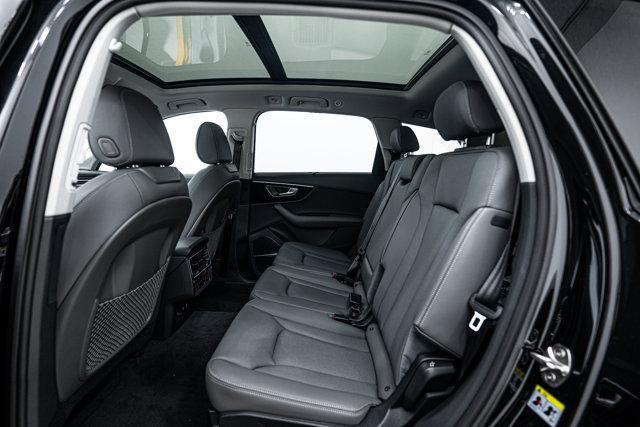 new 2025 Audi Q7 car, priced at $73,420