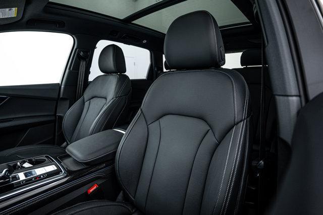 new 2025 Audi Q7 car, priced at $81,705