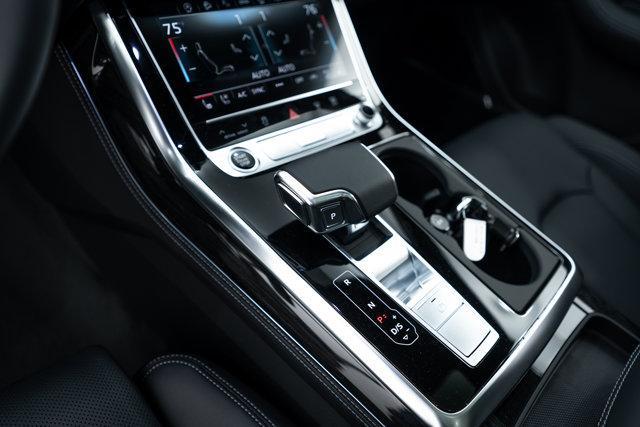 new 2025 Audi Q7 car, priced at $81,705