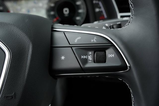 new 2025 Audi Q7 car, priced at $77,750