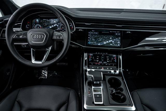 new 2025 Audi Q7 car, priced at $67,190