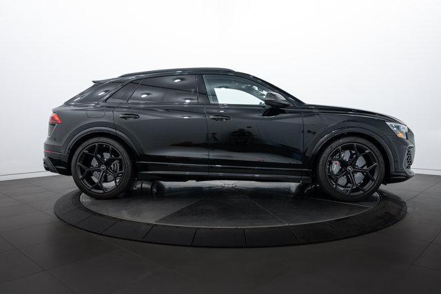 new 2025 Audi RS Q8 car, priced at $155,290