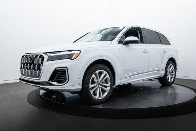 new 2025 Audi Q7 car, priced at $76,015