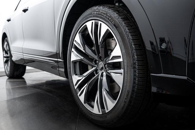 new 2025 Audi Q8 car, priced at $79,644