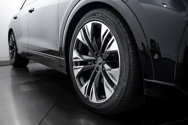 new 2025 Audi Q8 car, priced at $89,642