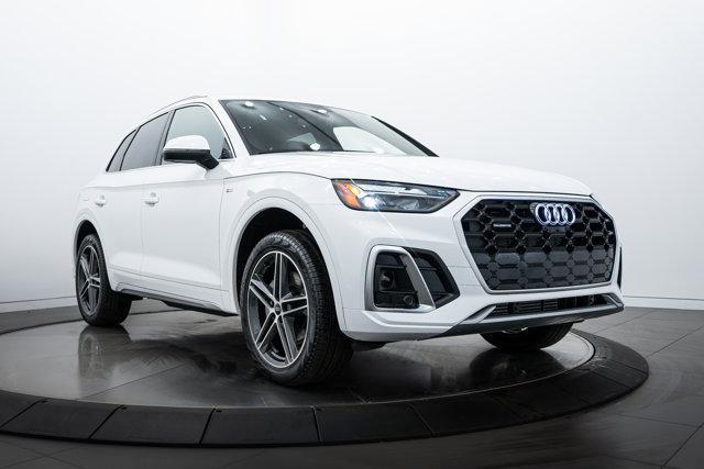 new 2025 Audi Q5 car, priced at $66,980