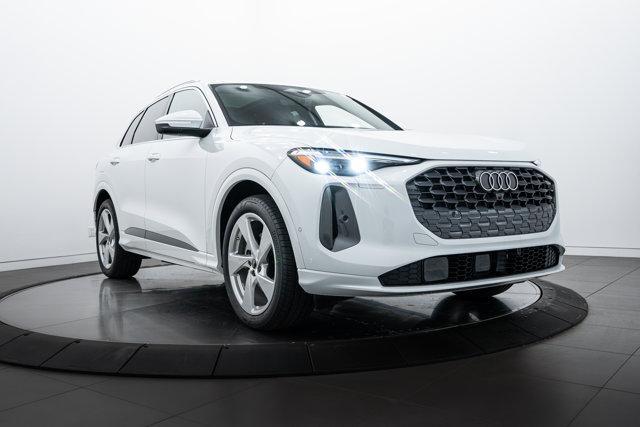 new 2025 Audi Q5 car, priced at $60,959