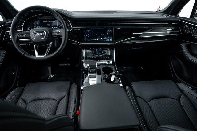 new 2025 Audi Q7 car, priced at $76,619