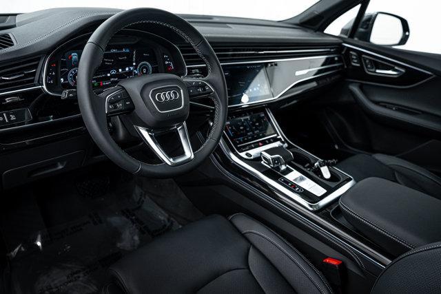 new 2025 Audi Q7 car, priced at $76,619