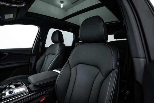 new 2025 Audi Q7 car, priced at $76,619