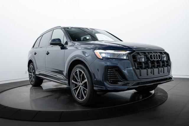 new 2025 Audi Q7 car, priced at $69,530