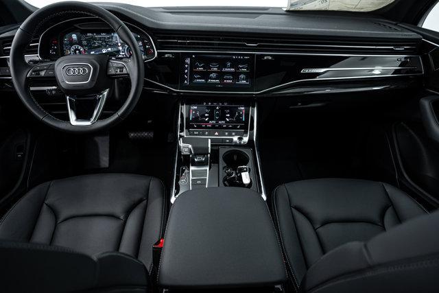 new 2025 Audi Q7 car, priced at $70,040