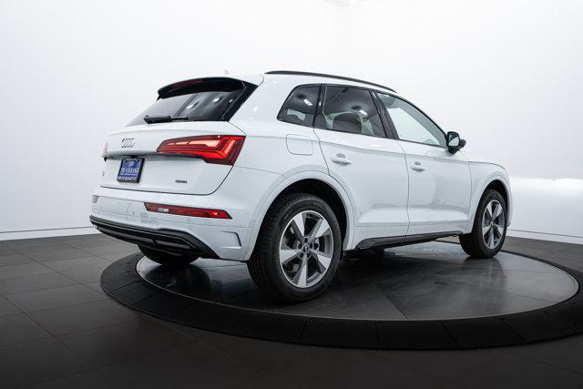 new 2025 Audi Q5 car, priced at $54,425