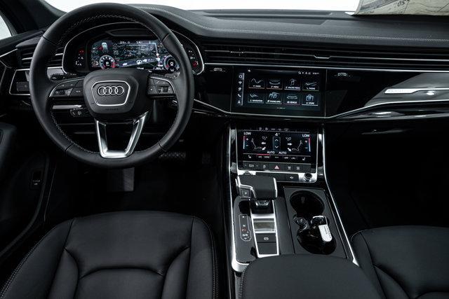 new 2025 Audi Q7 car, priced at $70,040