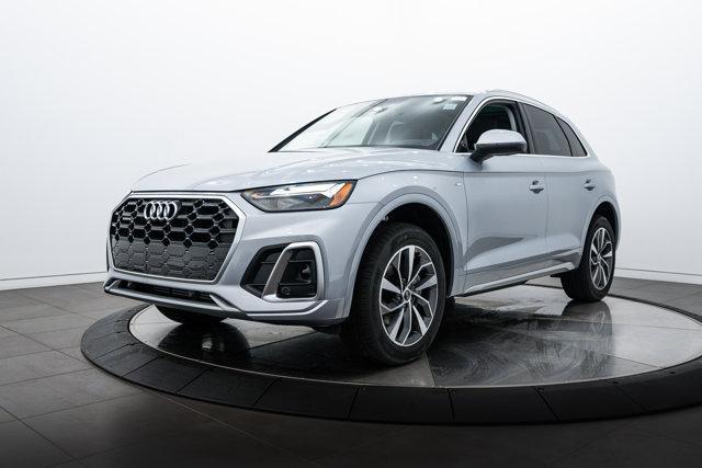 new 2024 Audi Q5 car, priced at $49,762