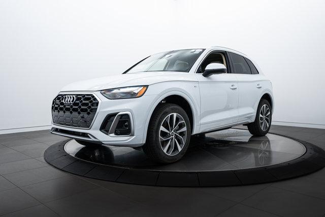 new 2025 Audi Q5 car, priced at $56,725