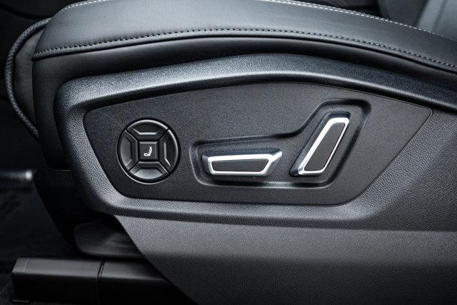 new 2025 Audi Q7 car, priced at $79,562