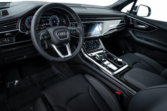 new 2025 Audi Q7 car, priced at $79,562