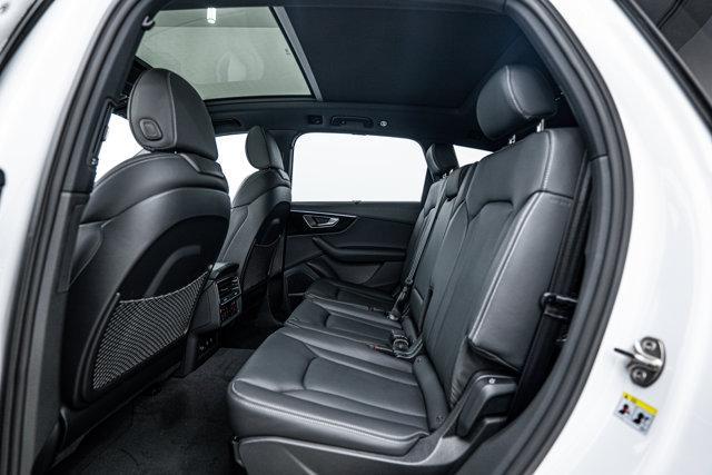 new 2025 Audi Q7 car, priced at $79,562