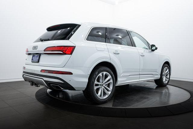 new 2025 Audi Q7 car, priced at $75,800