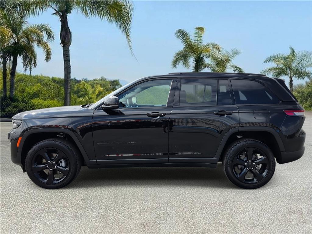 new 2025 Jeep Grand Cherokee car, priced at $48,375
