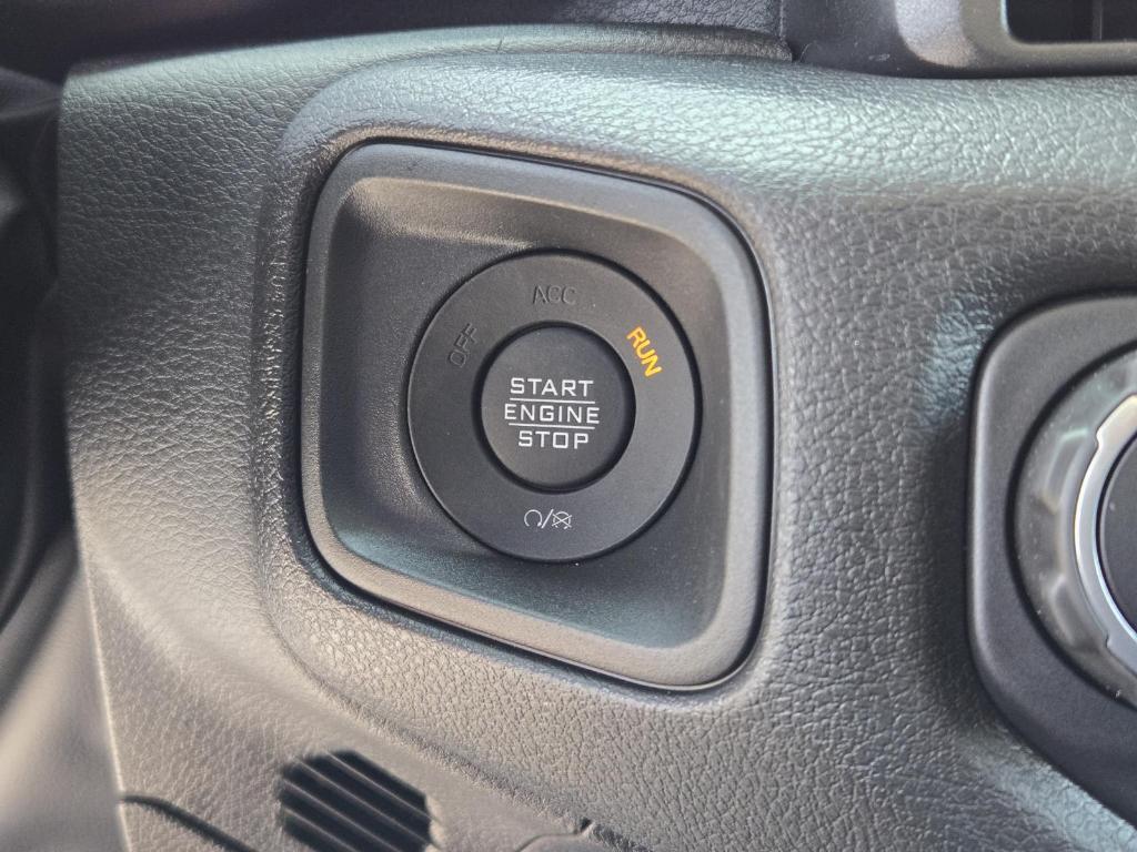 new 2025 Jeep Wrangler car, priced at $52,270