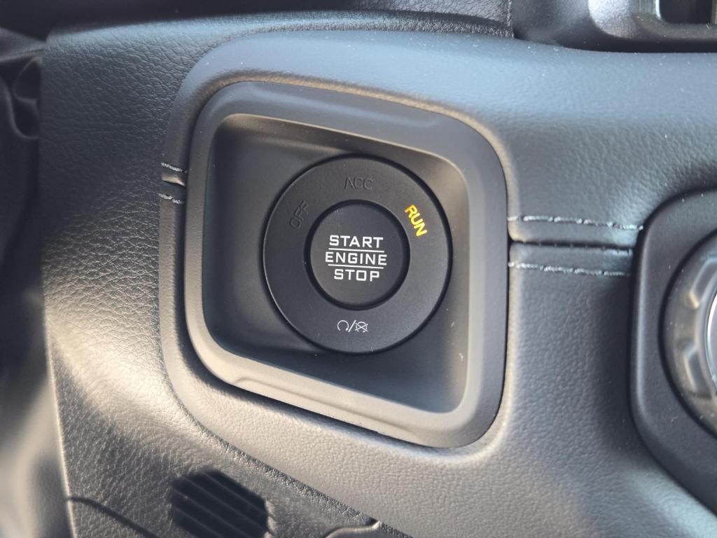 new 2025 Jeep Wrangler car, priced at $58,850