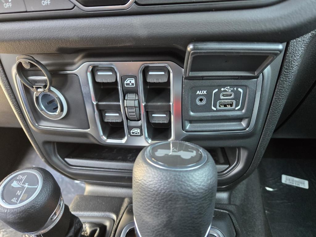 new 2025 Jeep Wrangler car, priced at $58,850