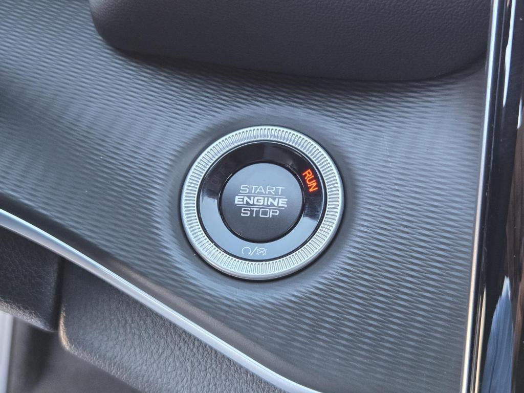 new 2025 Jeep Grand Cherokee L car, priced at $40,998