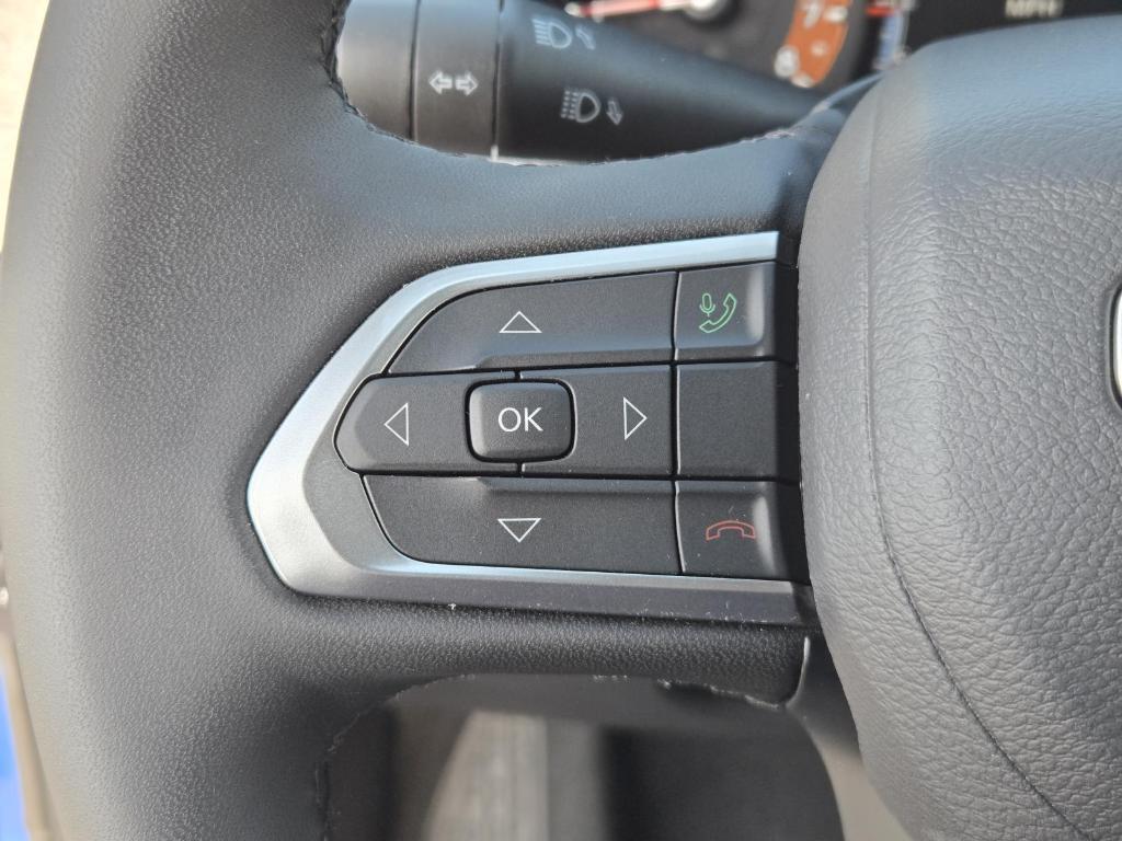 used 2025 Jeep Compass car, priced at $27,998