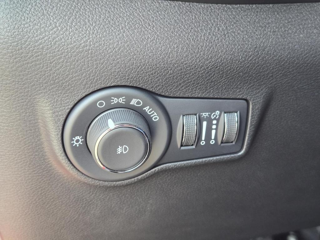 used 2026 Jeep Compass car, priced at $31,185