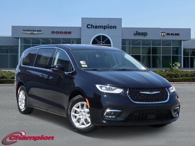 new 2024 Chrysler Pacifica car, priced at $42,695