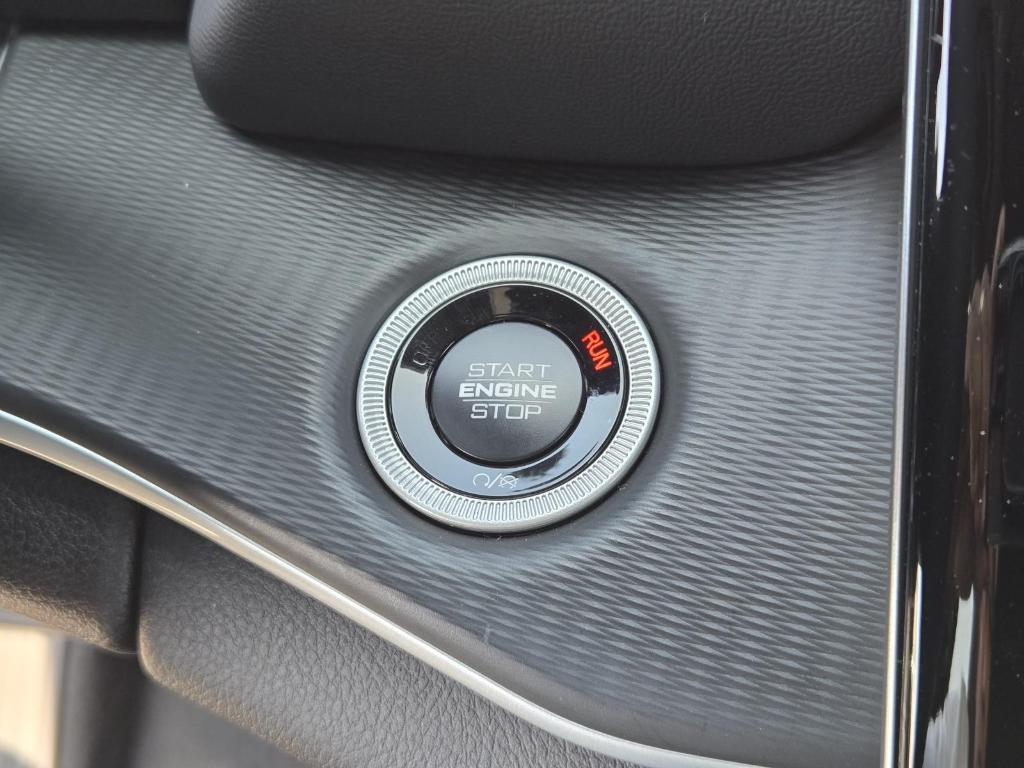 new 2025 Jeep Grand Cherokee L car, priced at $49,250