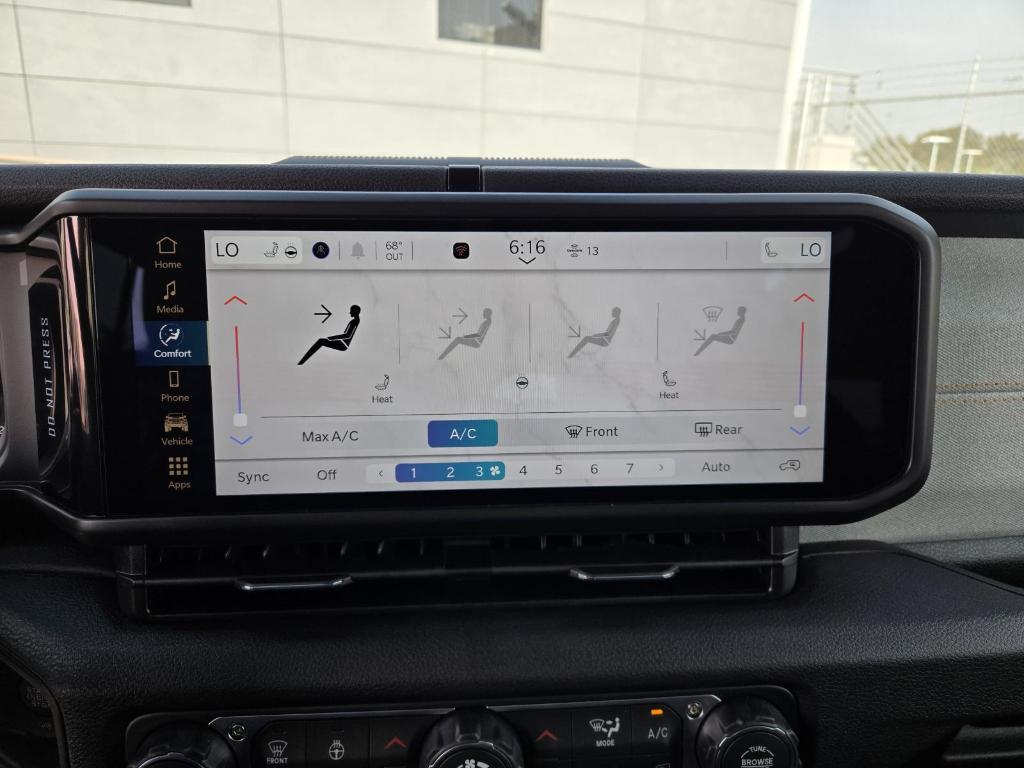 new 2026 Jeep Wrangler car, priced at $51,725