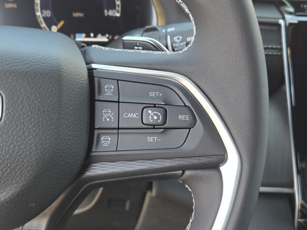 new 2025 Jeep Grand Cherokee car, priced at $39,625
