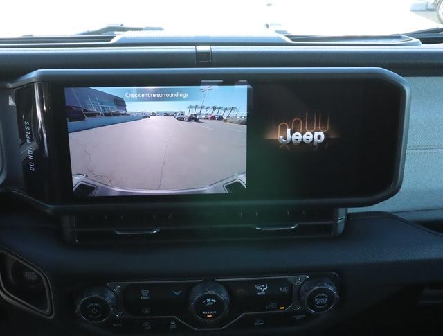 new 2025 Jeep Gladiator car