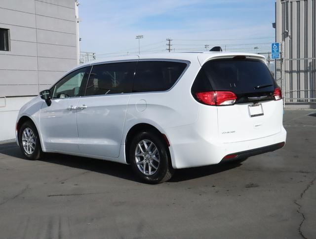 new 2025 Chrysler Voyager car